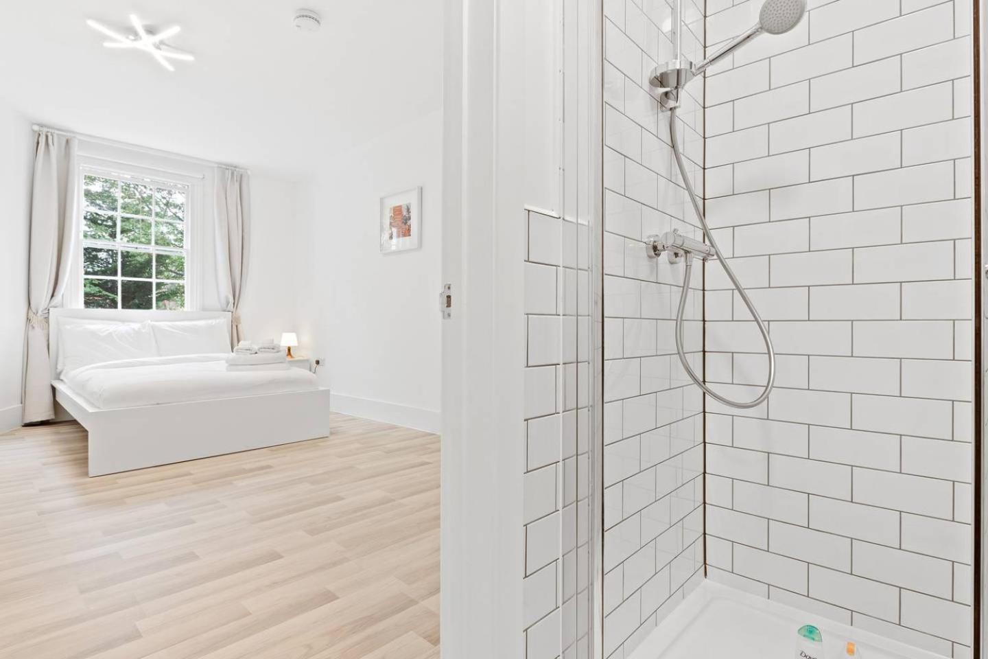 Airy Spacious 1 Bedroom Aprtment With Garden In Brixton London Bagian luar foto