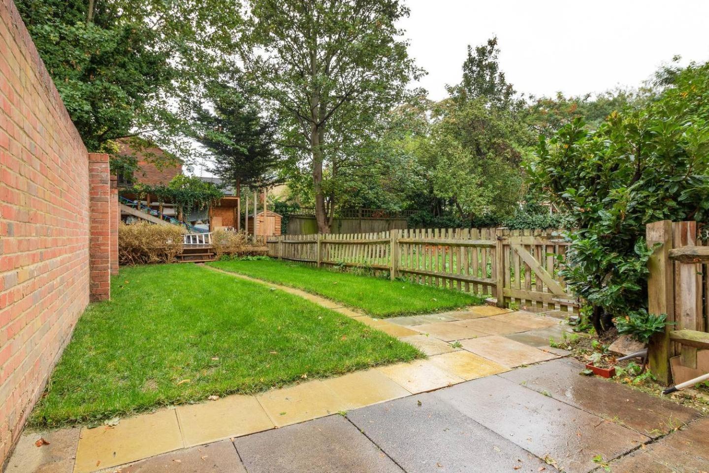 Airy Spacious 1 Bedroom Aprtment With Garden In Brixton London Bagian luar foto